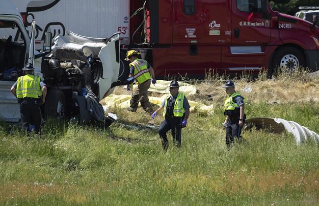 7 dead in vehicle crash on Interstate 5 in Oregon | iNFOnews.ca