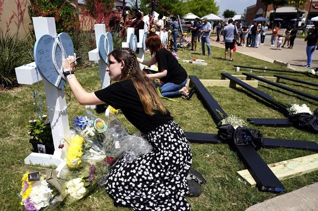 Awash in social media, how are police learning to inform the public better after shootings? | iNFOnews.ca Awash in social media, how are police learning to inform the public better after shootings? | iNFOnews.ca