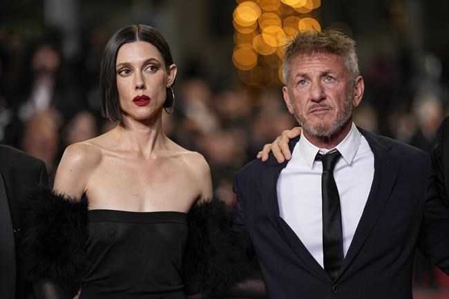 Sean Penn, backing WGA strike, says AI dispute is 'a human obscenity' at Cannes Film Festival | iNFOnews.ca