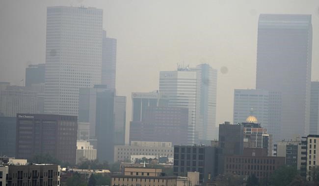 Smoke from Canada wildfires prompts air quality alerts in Colorado, Montana | iNFOnews.ca CP255364028