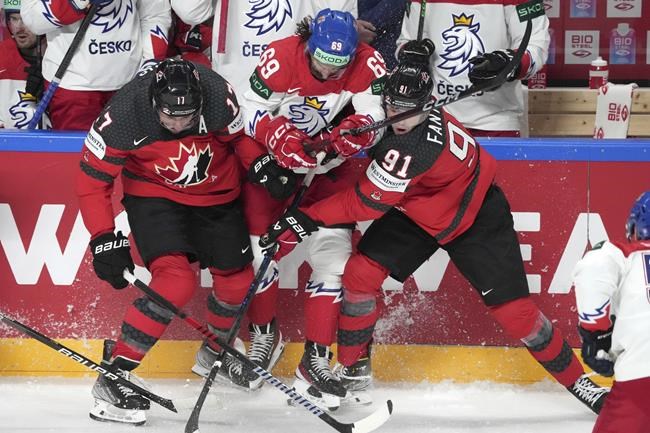 Canada tops Czechs at men's hockey worlds, will face Finland in quarterfinals | iNFOnews.ca