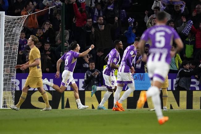 Canada's Cyle Larin turns heads in Valladolid's 3-1 upset win over Barcelona | iNFOnews.ca