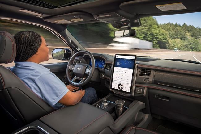 Edmunds: Who offers hands-free driving systems for 2023? | iNFOnews.ca