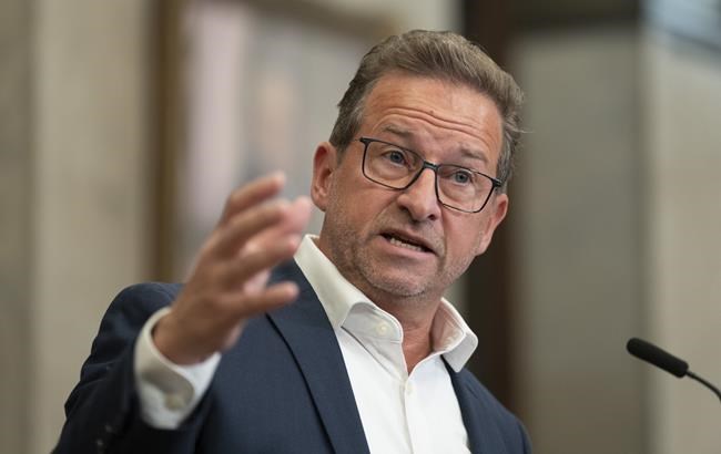 Bloc, Tories reject Johnston briefing, as Trudeau questions Poilievre's seriousness | iNFOnews.ca Bloc, Tories reject Johnston briefing, as Trudeau questions Poilievre's seriousness | iNFOnews.ca