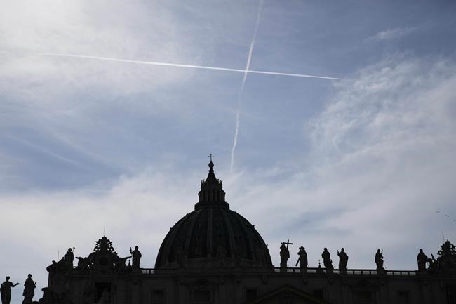 Pope Francis resumes regular appointments after canceling schedule with a fever | iNFOnews.ca