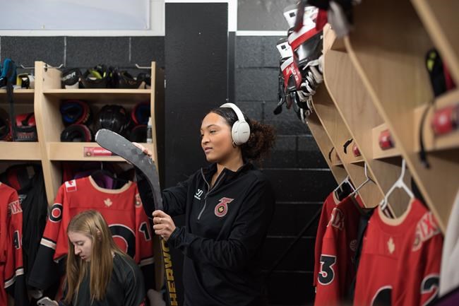 Toronto Six re-sign all-star defender Saroya Tinker to one-year contract | iNFOnews.ca CP2002024474