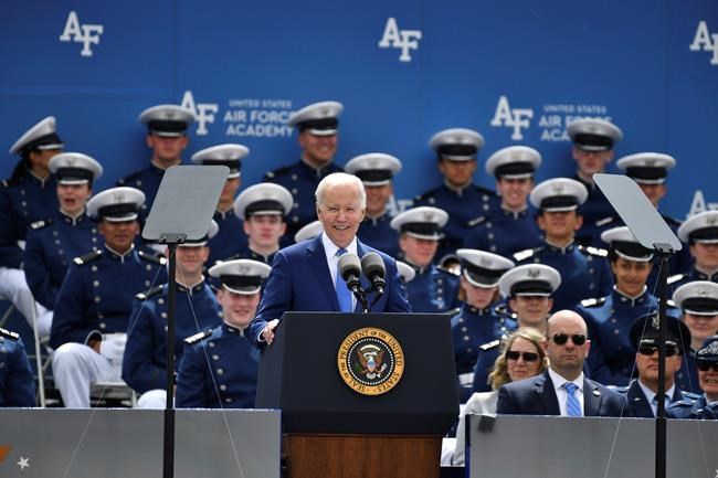 Biden thanks Air Force Academy graduates for choosing 'service over self'; he stumbles after speech | iNFOnews.ca Biden thanks Air Force Academy graduates for choosing 'service over self'; he stumbles after speech | iNFOnews.ca