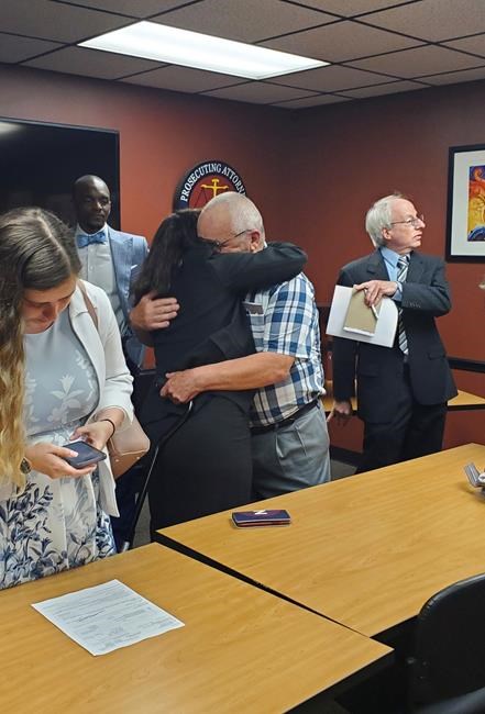 Man cleared in hunters' killings after 21 years in prison seeks $1M from Michigan | iNFOnews.ca