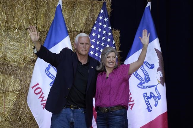 DeSantis signs Bible, Pence hops on motorcycle at 'Roast and Ride' event in Iowa | iNFOnews.ca