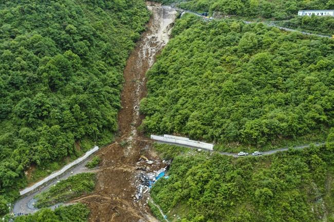 19 killed in southwest China landslide covering mine worker dormitory | iNFOnews.ca