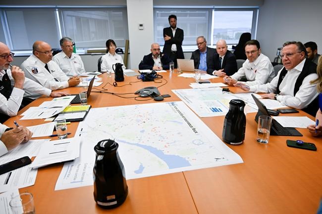 International reinforcements arrive in Quebec as wildfires stabilize | iNFOnews.ca