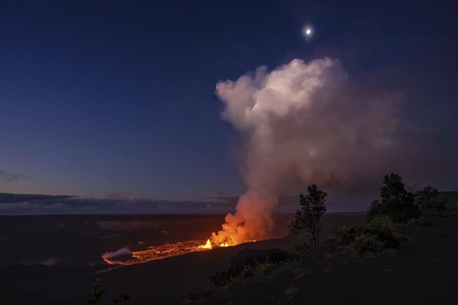 Kilauea, one of the world's most active volcanoes, begins erupting after 3-month pause | iNFOnews.ca Kilauea, one of the world's most active volcanoes, begins erupting after 3-month pause | iNFOnews.ca