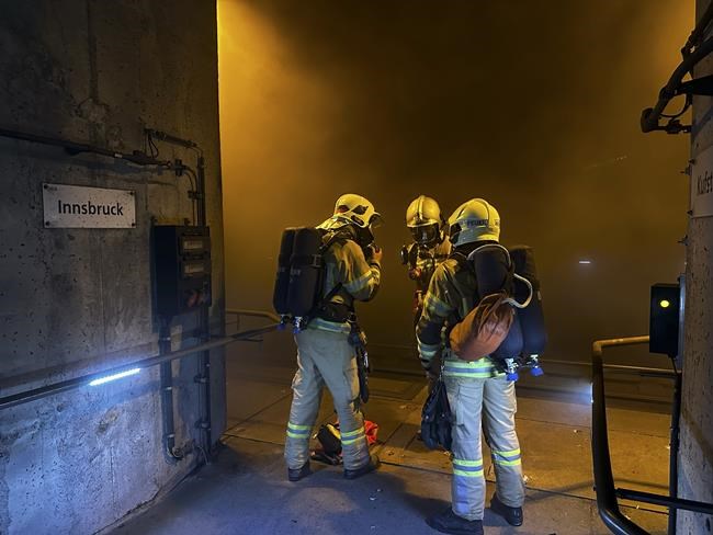 Authorities recover train from Austrian tunnel after fire forces evacuation | iNFOnews.ca