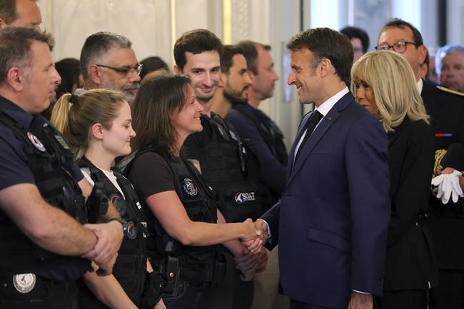 France hails 'hero with a backpack' who intervened in knife attack on very young children | iNFOnews.ca