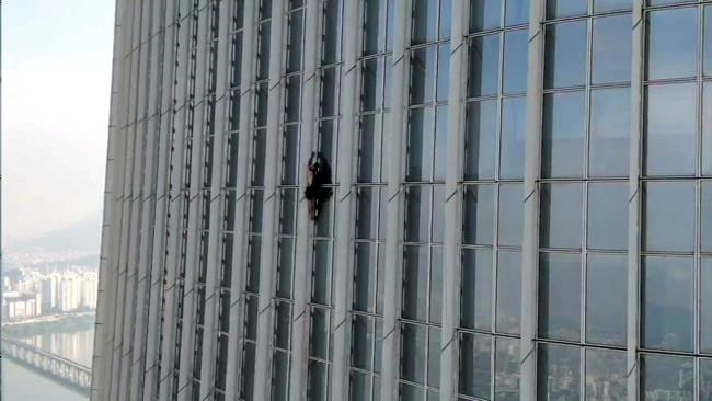 British man detained after climbing 72nd floor of Seoul skyscraper | iNFOnews.ca British man detained after climbing 72nd floor of Seoul skyscraper | iNFOnews.ca