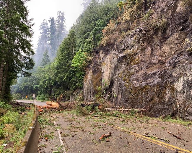 Key Vancouver Island highway cut by fire won't open for at least 10 days: minister | iNFOnews.ca Key Vancouver Island highway cut by fire won't open for at least 10 days: minister | iNFOnews.ca