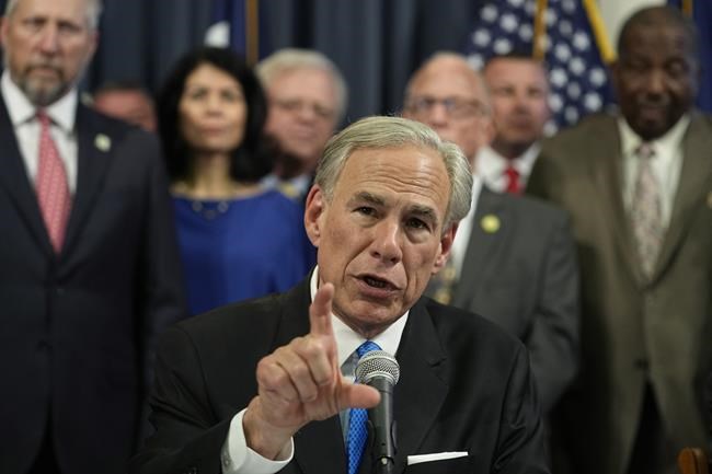 Migrants bussed from Texas to Los Angeles in move mayor calls 'despicable stunt' | iNFOnews.ca