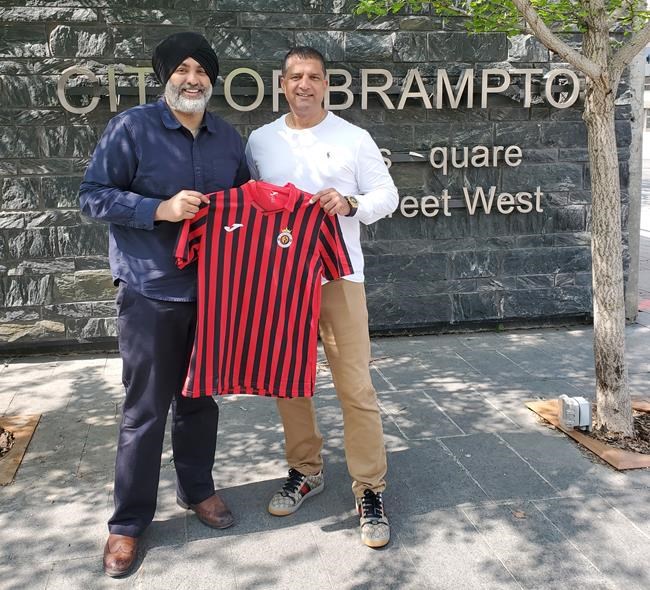 Canadian entrepreneur looks to revive Spanish soccer team, help it climb the ranks | iNFOnews.ca