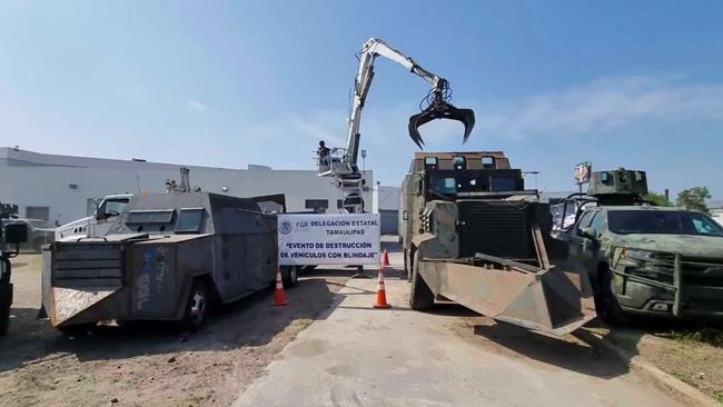 Mexican authorities destroy 14 homemade armored cars used by drug cartels | iNFOnews.ca Mexican authorities destroy 14 homemade armored cars used by drug cartels | iNFOnews.ca