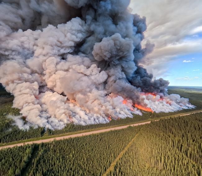 Tackling B.C.'s largest ever wildfire means letting some of it burn, province says | iNFOnews.ca