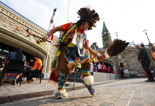 Trudeau raises flag honouring residential school survivors on Parliament Hill | iNFOnews.ca