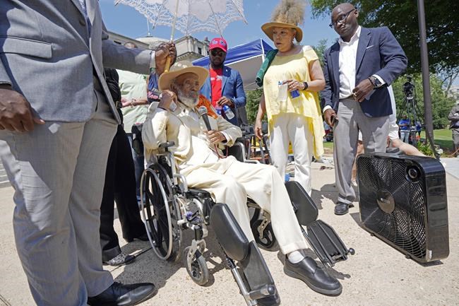 James Meredith risked his life doing civil rights work. At 90, he says religion can help cut crime | iNFOnews.ca