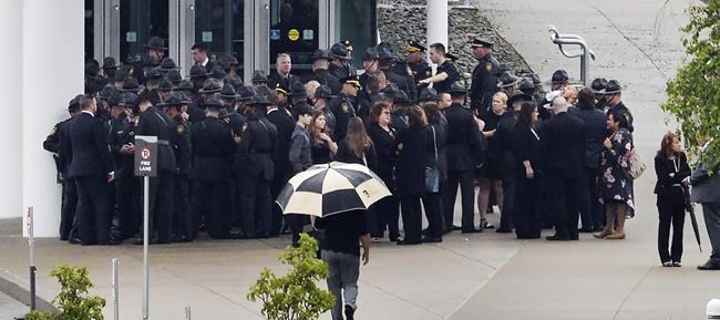 Pennsylvania state trooper killed in ambush is lauded as a hero during funeral service | iNFOnews.ca Pennsylvania state trooper killed in ambush is lauded as a hero during funeral service | iNFOnews.ca