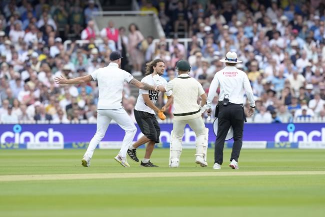 Just Stop Oil protesters briefly disrupt Ashes cricket test between England and Australia | iNFOnews.ca