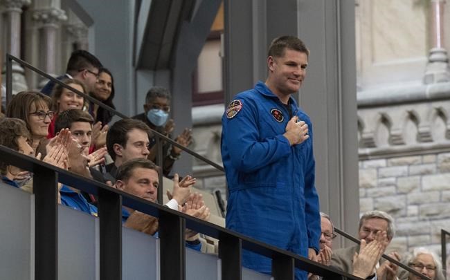 'Imagine what we can do': Astronaut Jeremy Hansen sees great potential for Canada | iNFOnews.ca