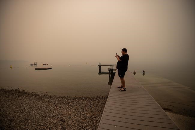 Evacuation alert remains for Kelowna, B.C., residents near Knox Mountain wildfire | iNFOnews.ca Evacuation alert remains for Kelowna, B.C., residents near Knox Mountain wildfire | iNFOnews.ca