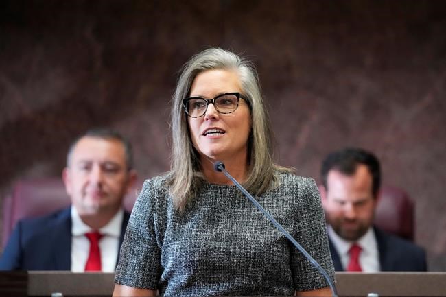 Arizona governor makes contraceptive medications available over the counter at pharmacies | iNFOnews.ca