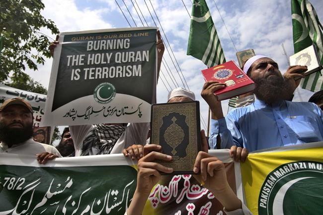 Muslims across Pakistan hold anti-Sweden protests to denounce burning of Islam's holy book | iNFOnews.ca Muslims across Pakistan hold anti-Sweden protests to denounce burning of Islam's holy book | iNFOnews.ca