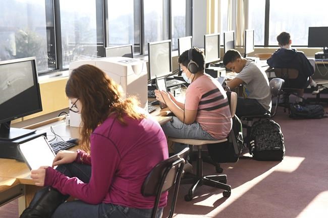 Test scores show American students slipping further behind despite recovery efforts | iNFOnews.ca