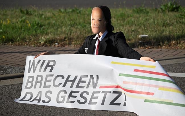 German leader confident that surging far-right party will shrink again before next election | iNFOnews.ca