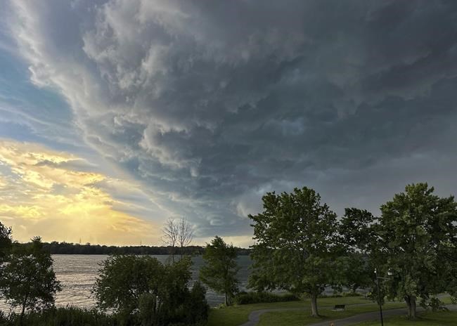 Montreal must become 'sponge city' as extreme weather to become more common | iNFOnews.ca
