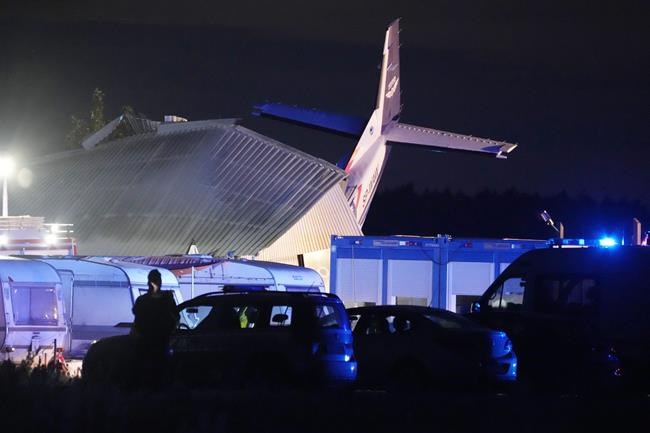Plane hits hangar where people were sheltering in storm in Poland. Pilot and 4 others die and 8 hurt | iNFOnews.ca