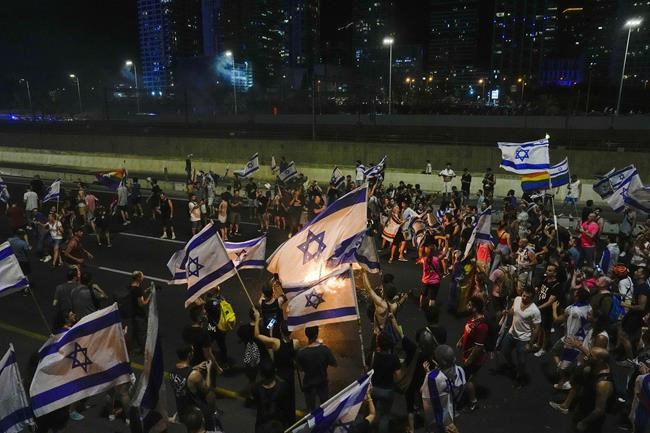 Israeli doctors hold 'warning strike,' caution that judicial overhaul threatens healthcare system | iNFOnews.ca Israeli doctors hold 'warning strike,' caution that judicial overhaul threatens healthcare system | iNFOnews.ca