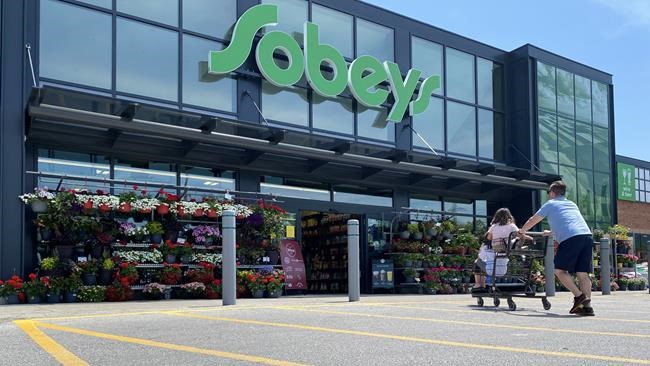 Consumer spending to soften in second half of 2023 as higher rates bite: experts | iNFOnews.ca