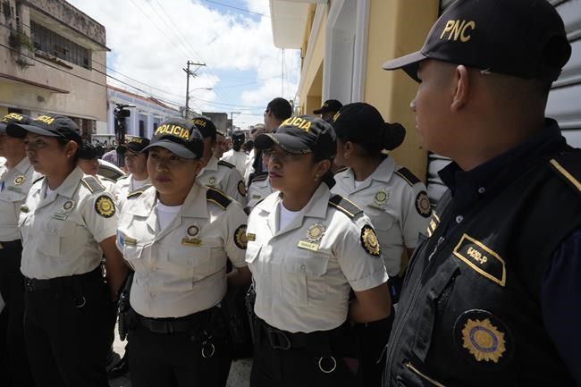 Police in Guatemala search party offices of progressive presidential candidate | iNFOnews.ca Police in Guatemala search party offices of progressive presidential candidate | iNFOnews.ca
