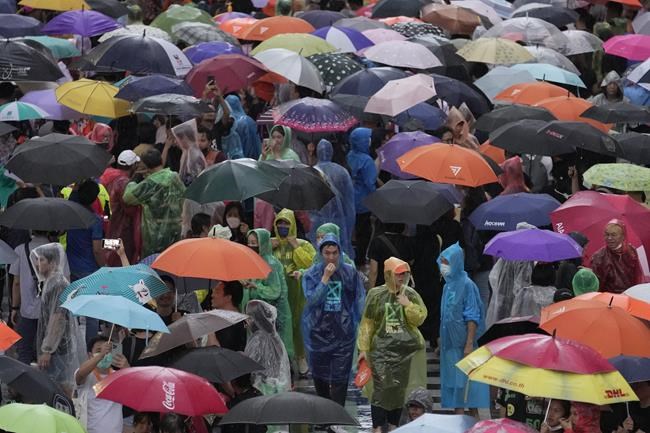 Protesters in the Thai capital calls on senators to approve vote winners' choice for prime minister | iNFOnews.ca