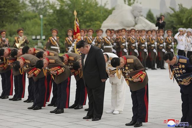 Chinese and Russian officials to join North Korean commemorations of Korean War armistice | iNFOnews.ca