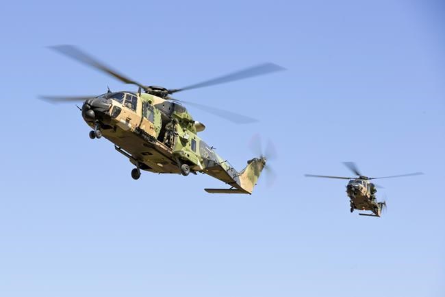 4 air crew members are missing after an Australian army helicopter ditched off the Queensland coast | iNFOnews.ca
