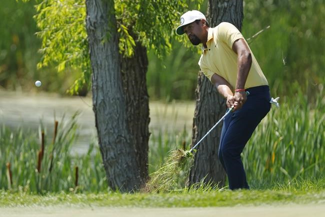 Lee Hodges leads the 3M Open, while Justin Thomas misses the cut to hurt his playoff hopes | iNFOnews.ca