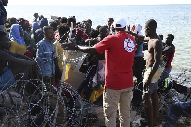 'God willing, we will meet again in Libya.' A migrant family's tale shows chaos at Tunisian border | iNFOnews.ca 'God willing, we will meet again in Libya.' A migrant family's tale shows chaos at Tunisian border | iNFOnews.ca