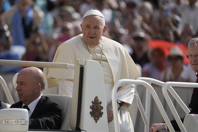 A rebounding Pope Francis adds an overnight visit to France to his busy travel schedule | iNFOnews.ca