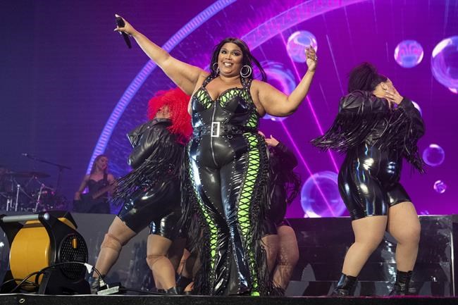 Lizzo says she's 'not the villain' after her former dancers claim sex harassment | iNFOnews.ca