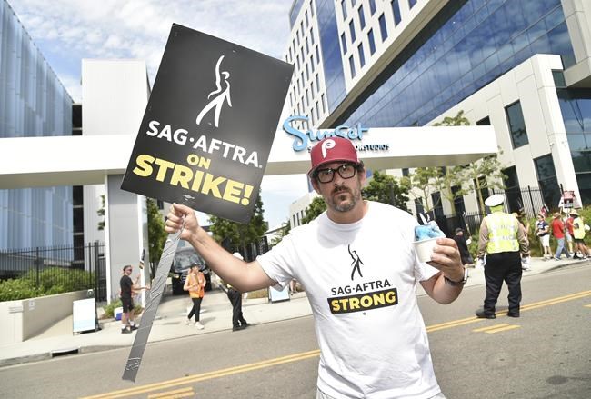 Striking writers and studios will meet this week to discuss restarting negotiations | iNFOnews.ca Striking writers and studios will meet this week to discuss restarting negotiations | iNFOnews.ca