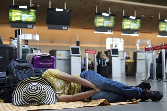 How much time do you need for an international layover? | iNFOnews.ca