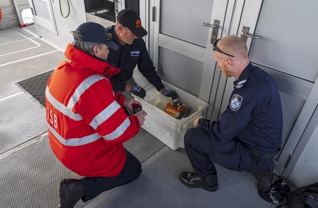 Searchers find black box of Australian army Taipan helicopter that crashed with the loss of 4 lives | iNFOnews.ca Searchers find black box of Australian army Taipan helicopter that crashed with the loss of 4 lives | iNFOnews.ca