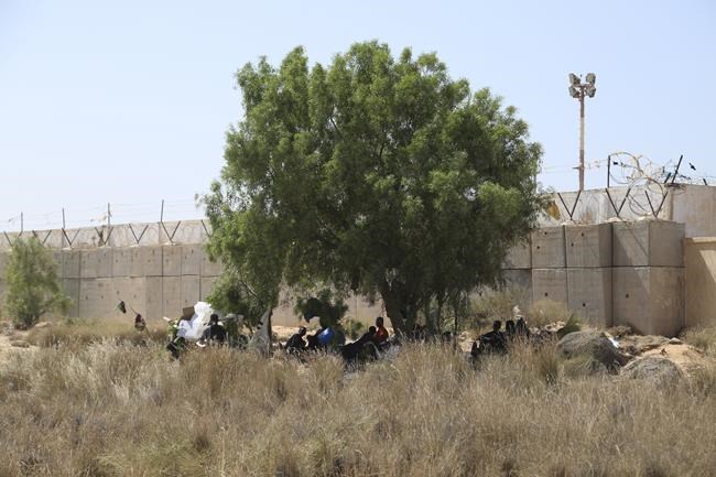Tunisia and Libya take 276 migrants stranded in desert border region, bring them to shelters | iNFOnews.ca Tunisia and Libya take 276 migrants stranded in desert border region, bring them to shelters | iNFOnews.ca